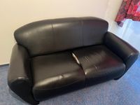 zwei schwarze Kunstleder Sofa zu verschenken!!! Hannover - Mitte Vorschau