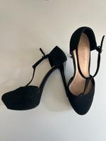 Schwarze High Heels von Bershka Leipzig - Lindenau Vorschau