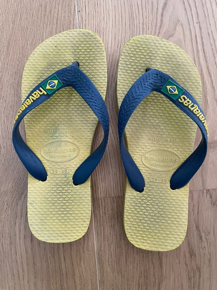 Havaianas Badeschuhe/Badeschlappen in gelb Größe 29/30 in Frankfurt am Main