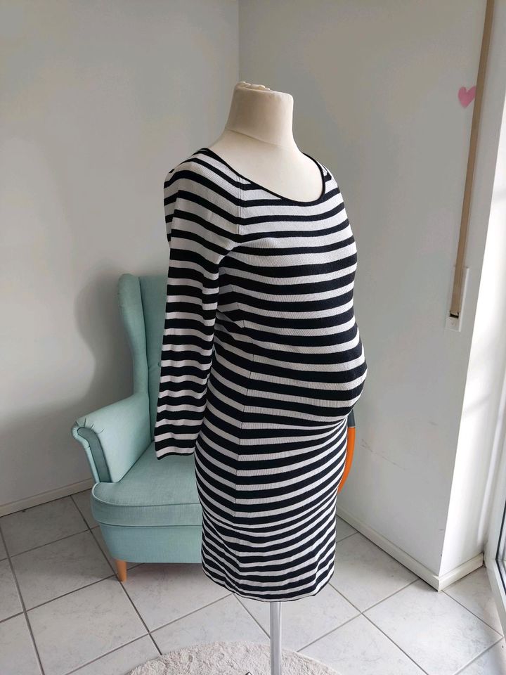 H&m mama 36 s umstandskleid gestreift strickkleid schwarz weiß in Rednitzhembach