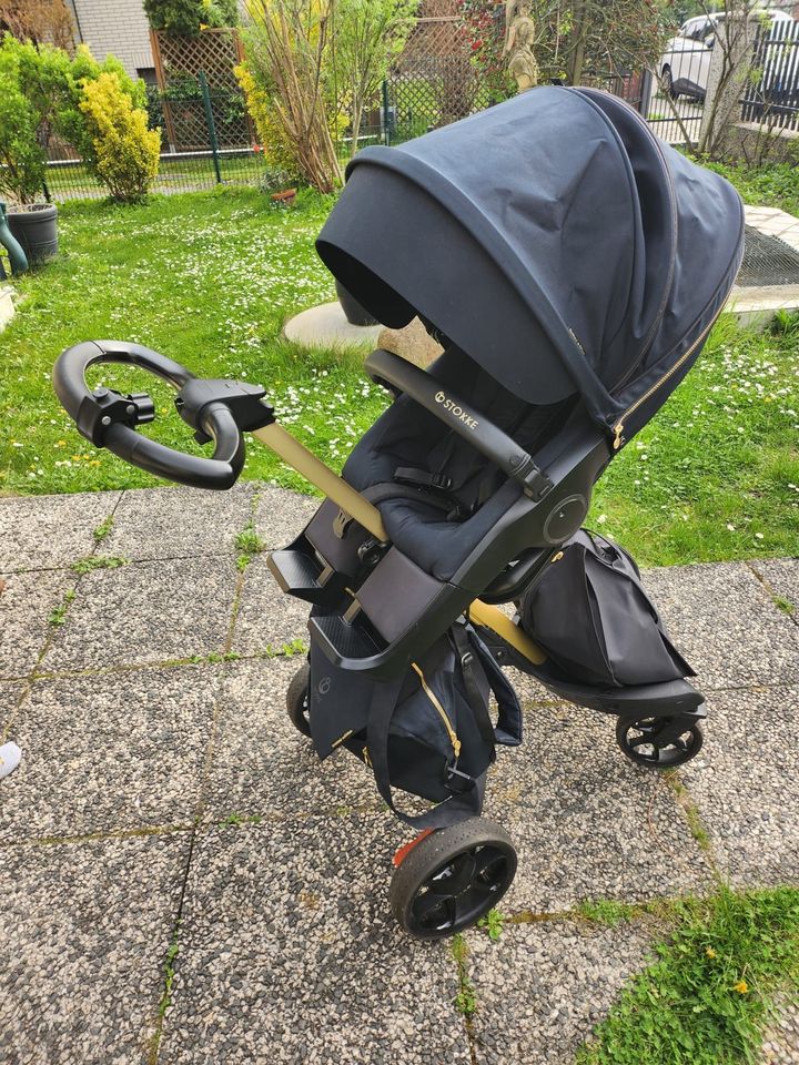 Stokke Kinderwagen und Maxi Cosi und Zubehör wie NEU in Berlin