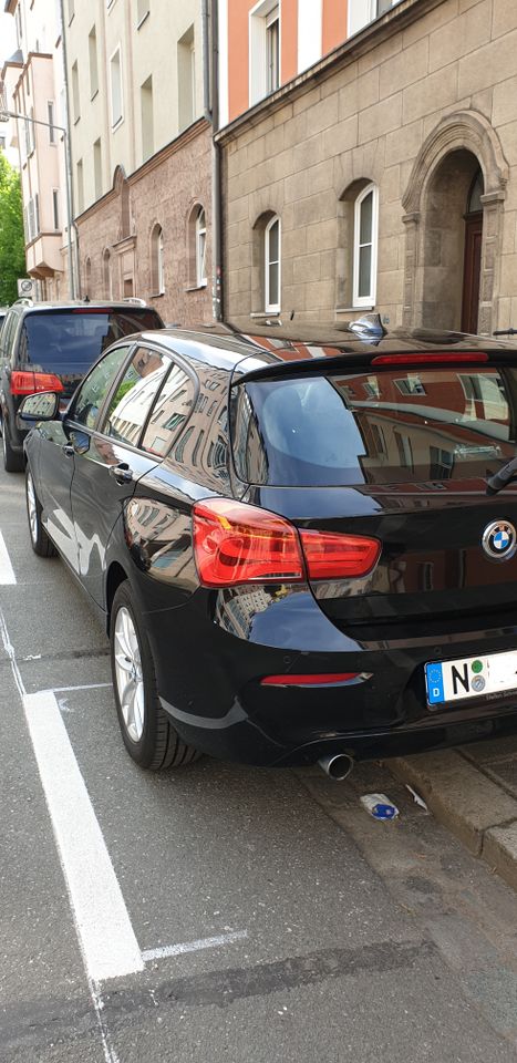 BMW 118i 5-Türer Modell Advantage in Nürnberg (Mittelfr)