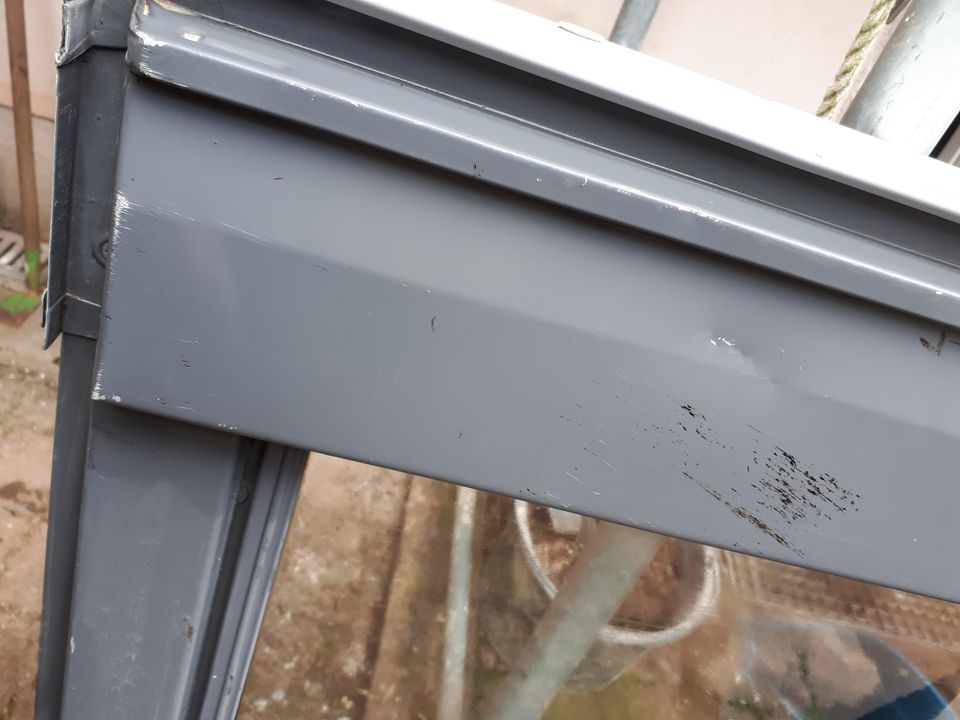 Weißes Dachfenster bzw. Schwingfenster von Velux 98x66cm in Trier