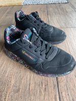 Skechers Kinderturnschuhe schwarz Gr.31 Sneakers Brandenburg - Lehnitz Vorschau