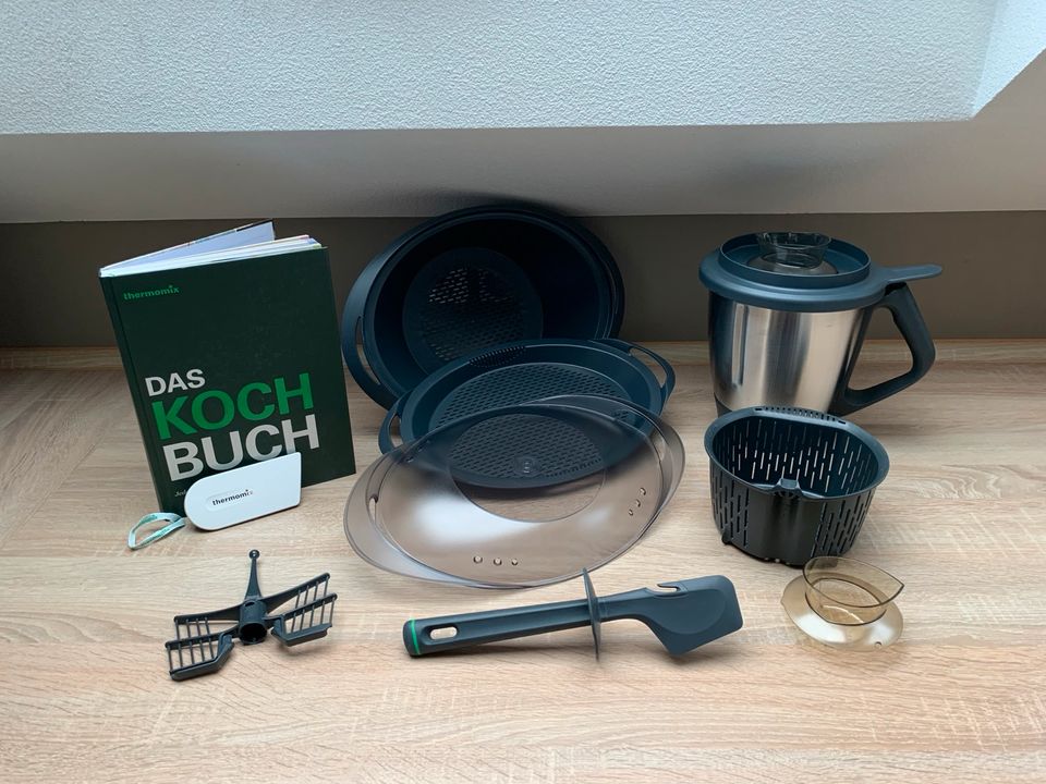 Thermomix TM5 mit Cook Key und neuwertigem zweiten Mixtopf in Lich