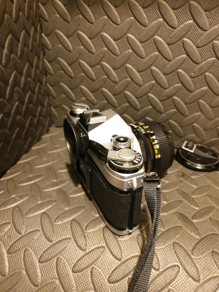 Canon AE1 Body FD 50mm 1.4 S.S.C. Neuwertig Spiegelreflex Kamera in Herten