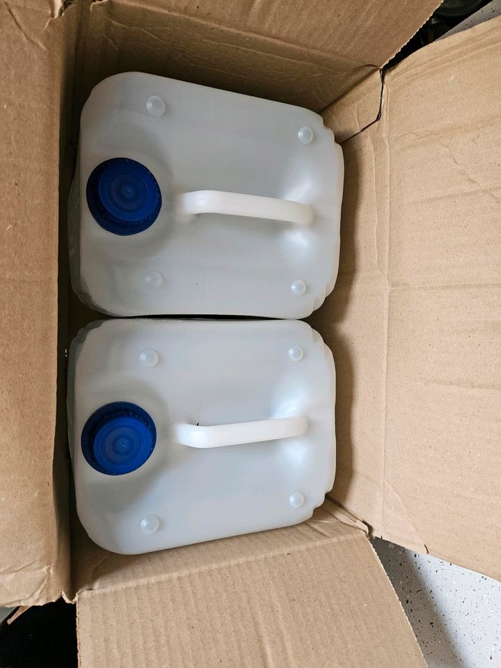 2x 10l Kanister Adblue Harnstofflösung *neu* in Hohenstein bei Nordhausen