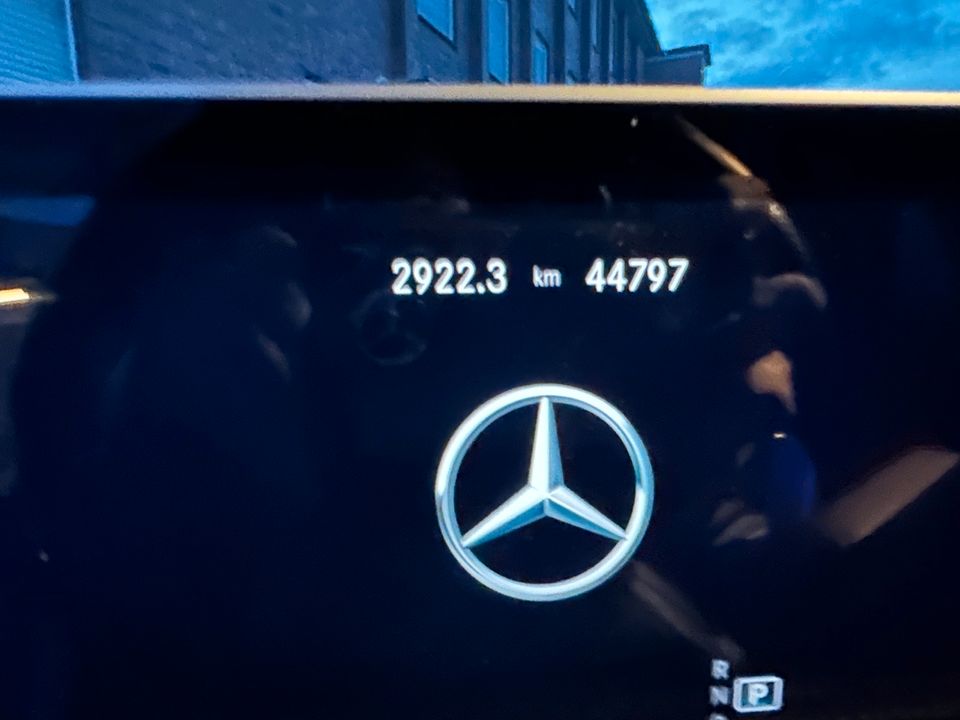 Mercedes A35 AMG  *Junge Sterne Garantie, Spoiler, Panoramadach* in Arnsberg