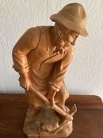 Holzfigur Mann mit Pickel im Steinbruch 50cm hoch Bayern - Amberg Vorschau