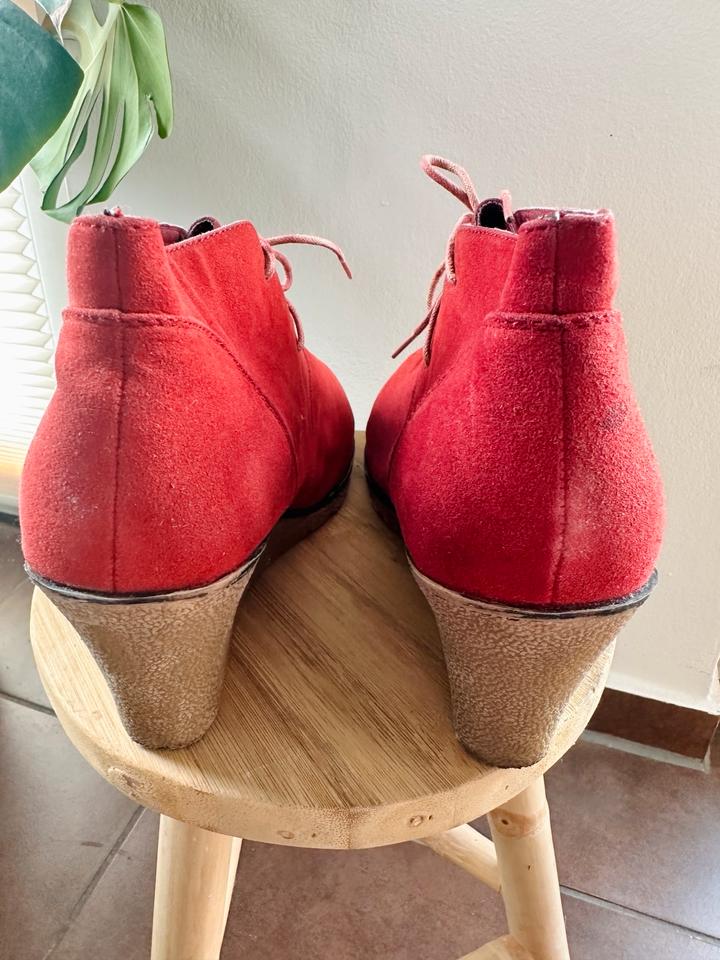 Keilabsatz Wedges Schuhe Wildleder Rot Gr. 42 2x getragen in Berlin