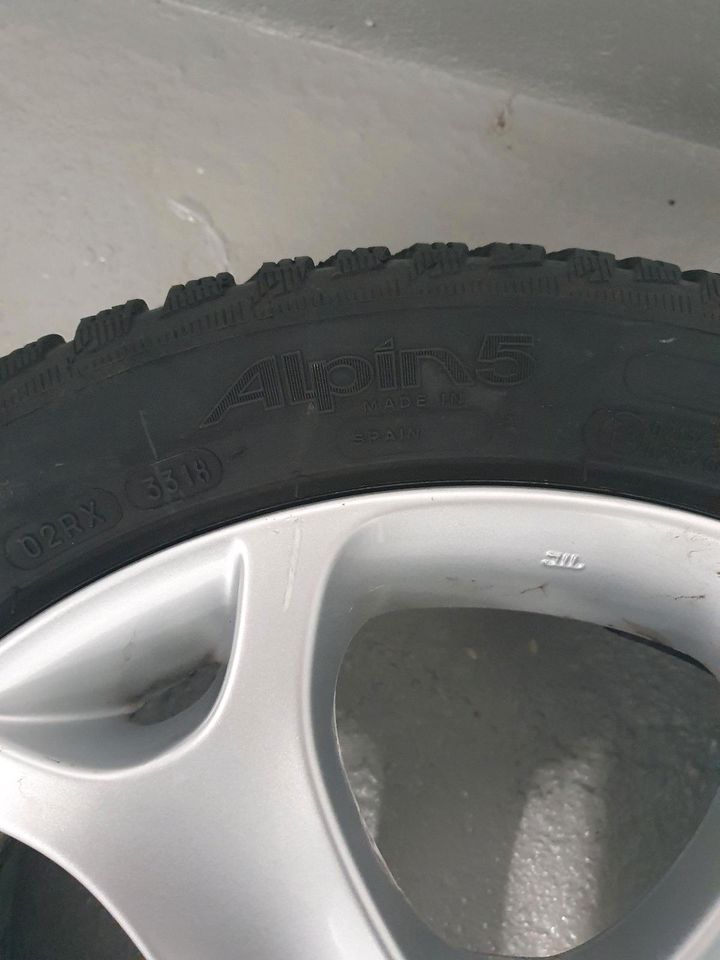 Suche Michelin Alpina 5 205/50 17 Winterreifen  >6 mm Profil in Berlin