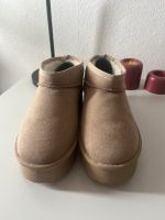 Van Hill Winterboots Fellboots Platform neuwertig Gr. 38 Berlin - Köpenick Vorschau