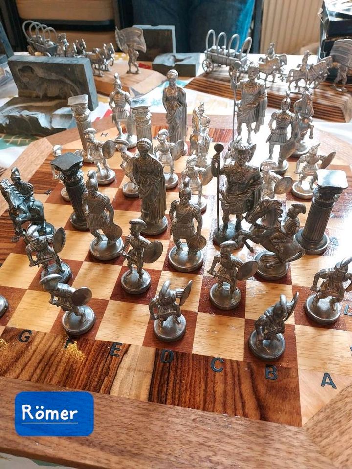 Gesellschaftsspiel Schachfiguren Handarbeit in Ansbach