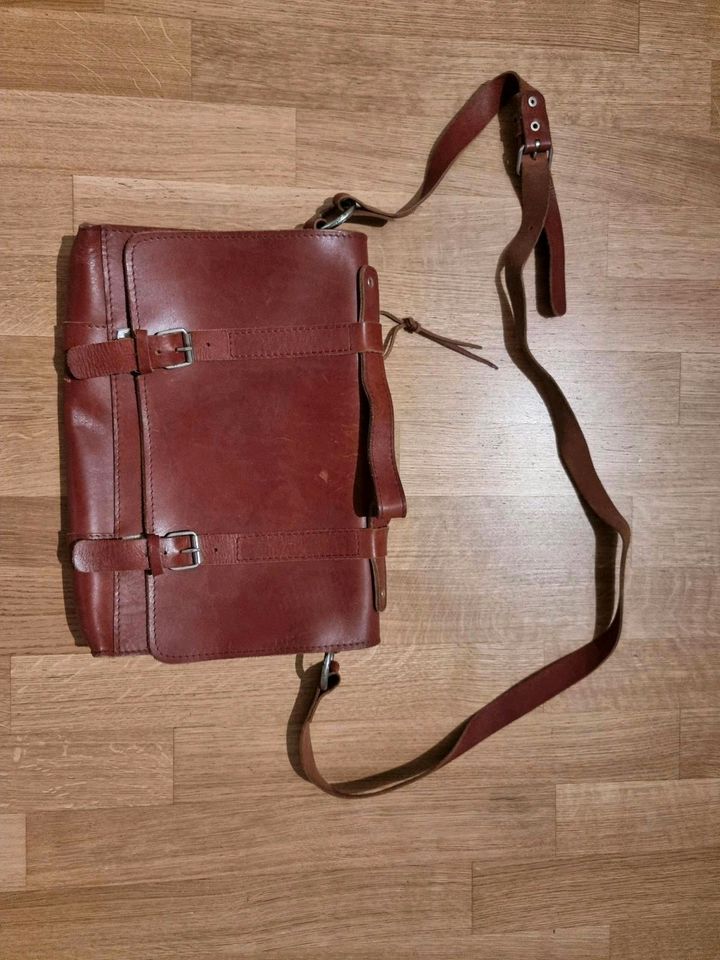 Braune Aktentasche / Ledertasche / Latoptasche Vintage Retro in Berlin