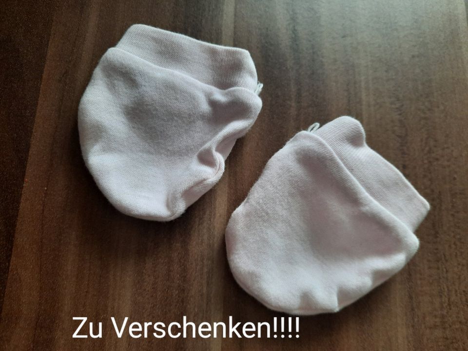 Neugeborenen Handschuhe. Baby Club c&a. Neu in Neckarwestheim