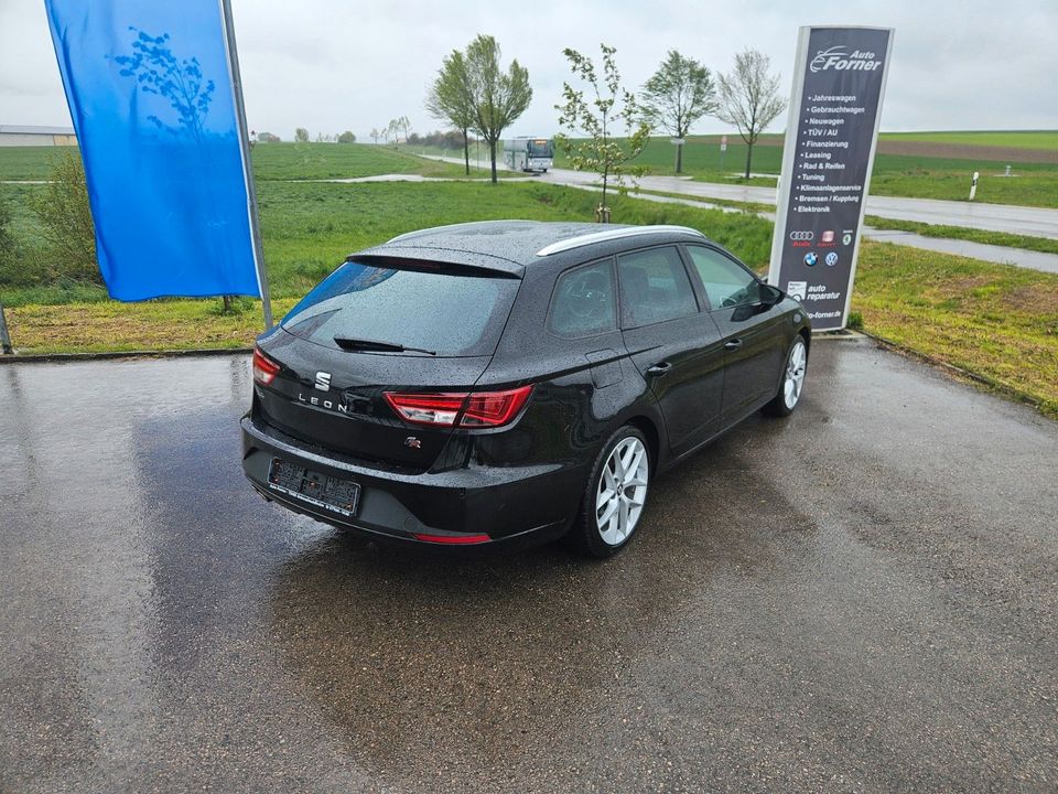 Seat Leon ST  2.0TDI FR"Navi"Sound"LED"18""AHK" in Unterschneidheim