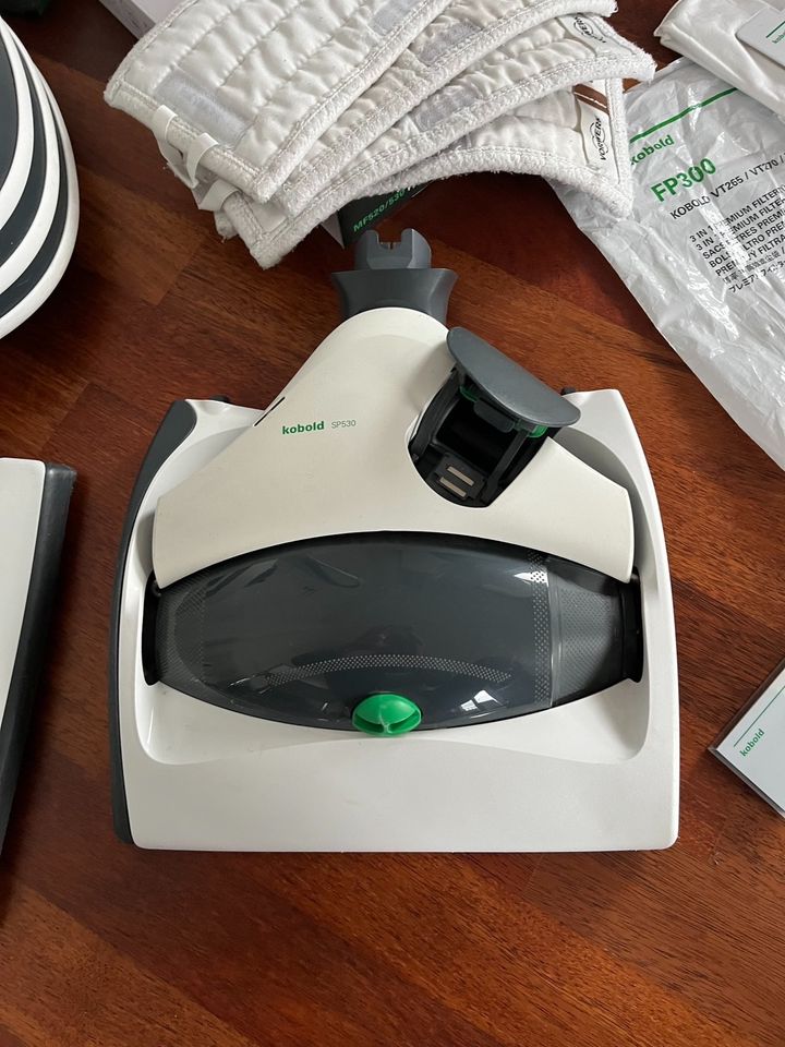 Vorwerk Staubsauger Kobold VT300 SP530 EB400 ESR300 HD60 Zubehör in Potsdam