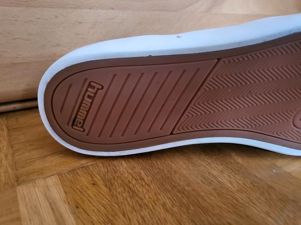 Schuhe von Hummel Gr. 39 in Duderstadt