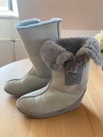 Echte australische Lammfell-Boots mit grauem Wildleder (37/38) Baden-Württemberg - Ravensburg Vorschau