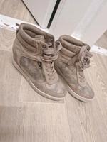 Damenschuhe 39 goldene Farbe Berlin - Treptow Vorschau
