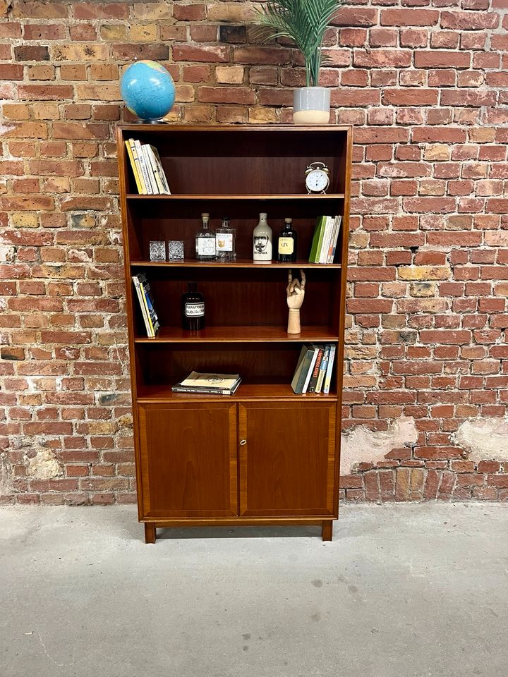 Teak Regal Bücherschrank Highboard Kommode Vintage Mid Century in Berlin