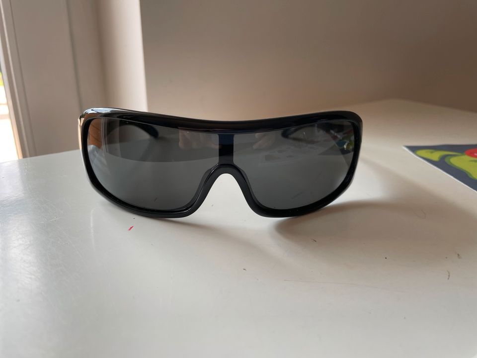 Sonnenbrille vogue schwarz Steine Strass in Gröbenzell