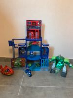 PJ Masks Hauptquartier, Fahrgeräte und Spielfiguren Hessen - Gernsheim  Vorschau