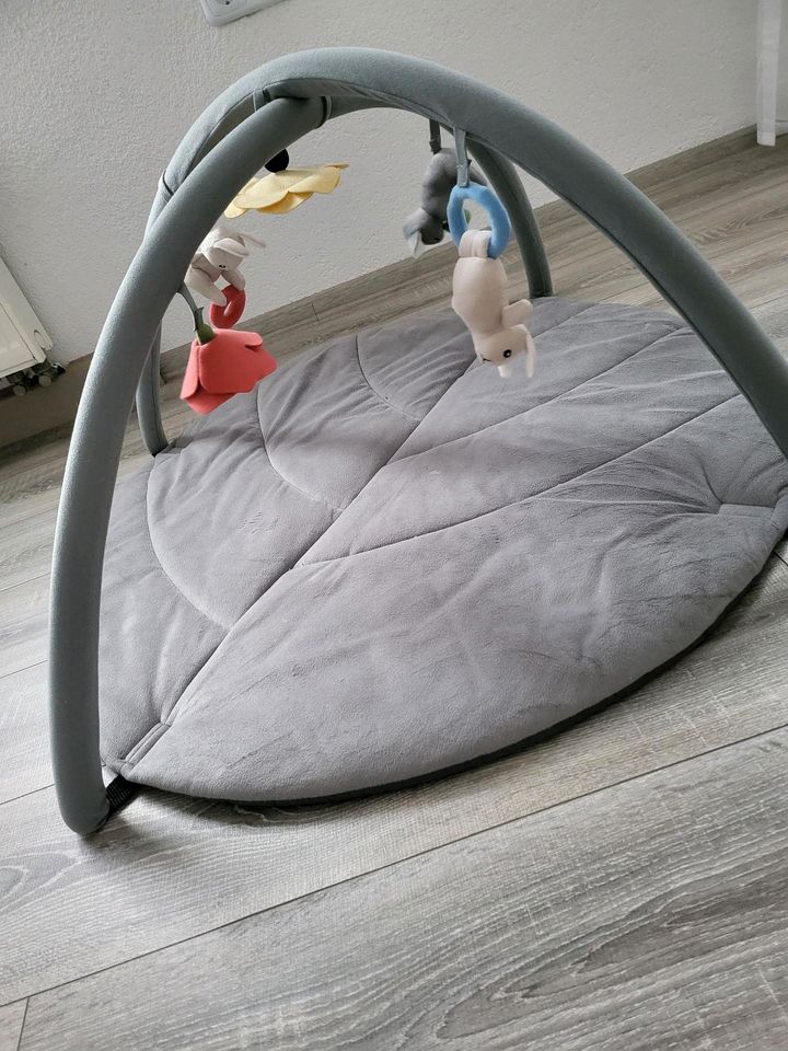 Ikea Baby Spielbogen Grau Spielmatte in Treuen