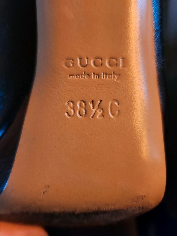 Gucci Pumps Gr.38,5 C in schwarzem Leder in Mülheim (Ruhr)