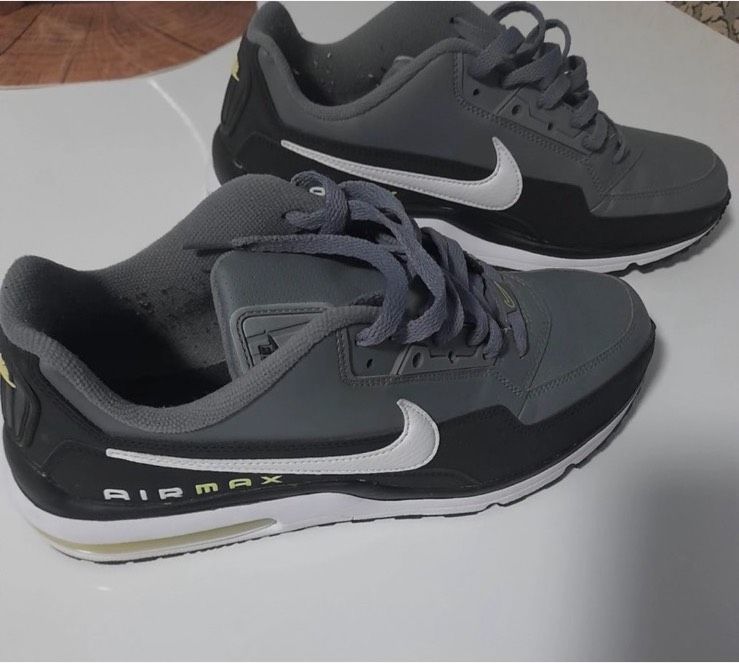 Nike Air Max Schuhe in Berlin