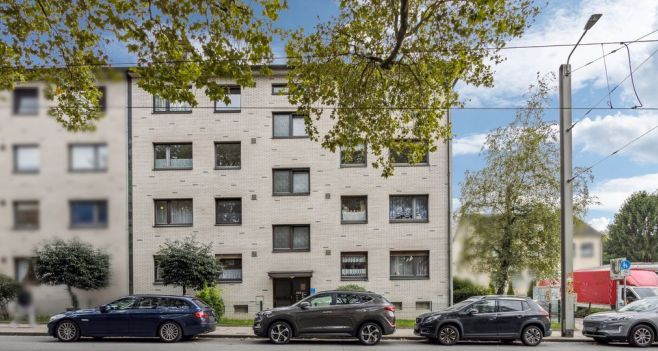 Renovierte 3-Zimmer-Wohnung in Essen- Frohnhausen inkl. Küche in Essen-West