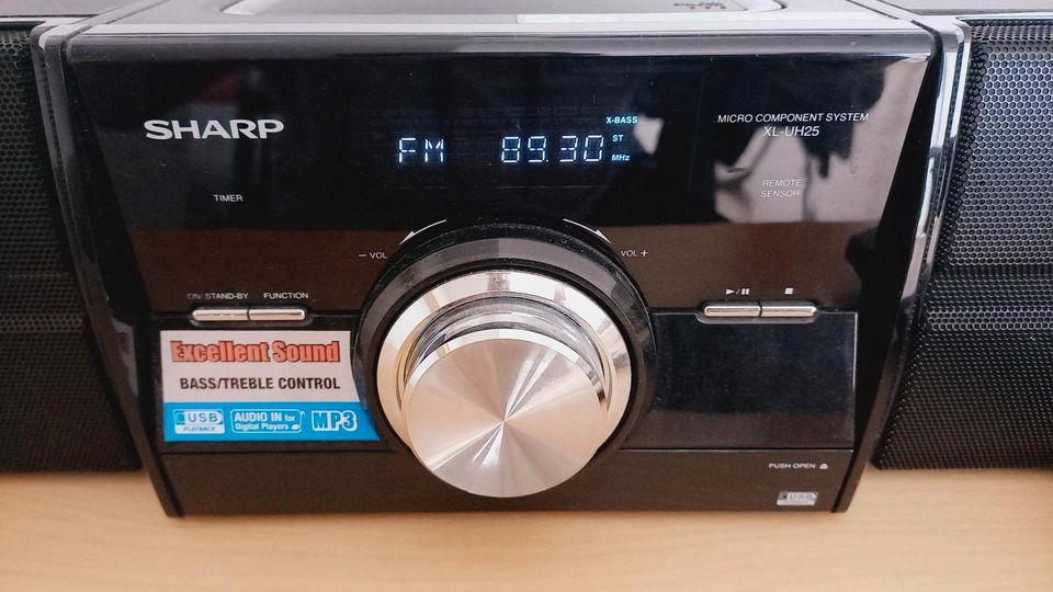 Sharp XL-UH25 HiFi Stereo Soundsystem in Langenselbold