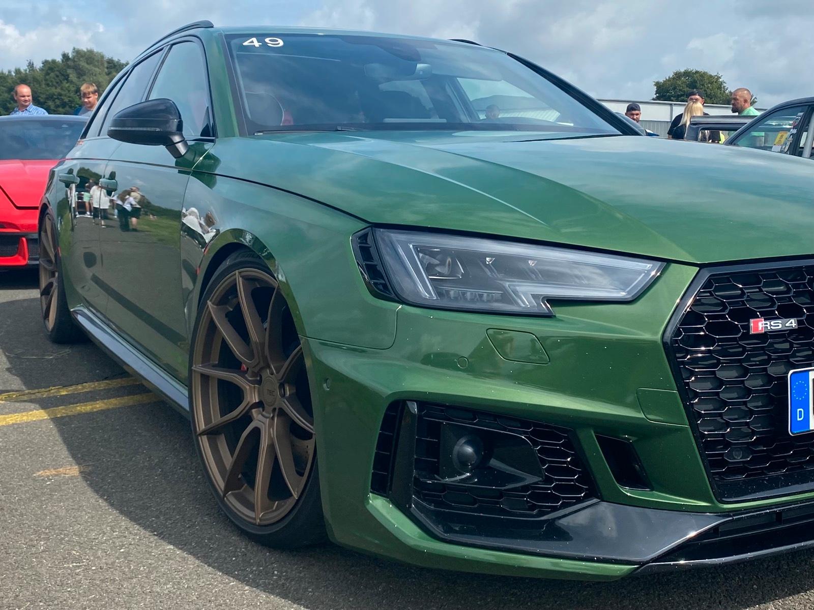 Abbildung des Autos Audi RS4 B9 Matrix Pano …