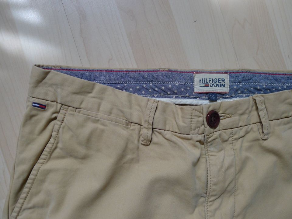 Tommy Hilfiger American Brand Herren Chino Hose dunkelbeige 31/30 in Herten