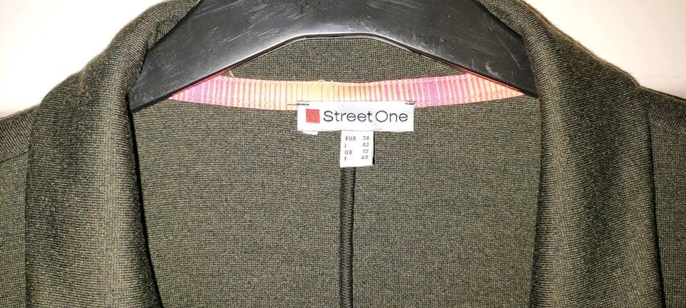 Street One Blazer oliv-grün Gr. 38 in Freiburg im Breisgau