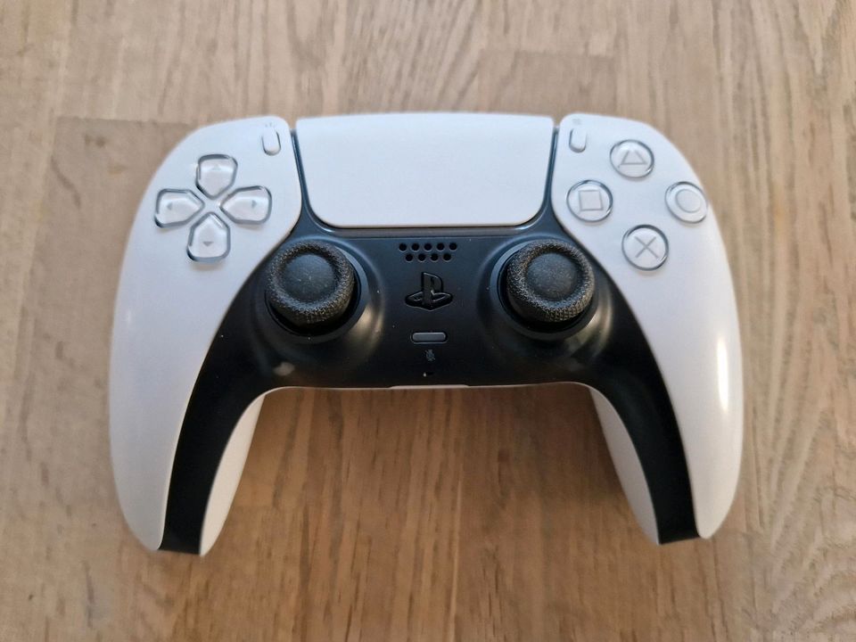 PS 5 Dual Sense Controller / Playstation 5 Gamepad in Halle