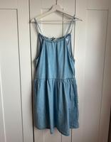 Jeanskleid Gr. S Niedersachsen - Edewecht Vorschau