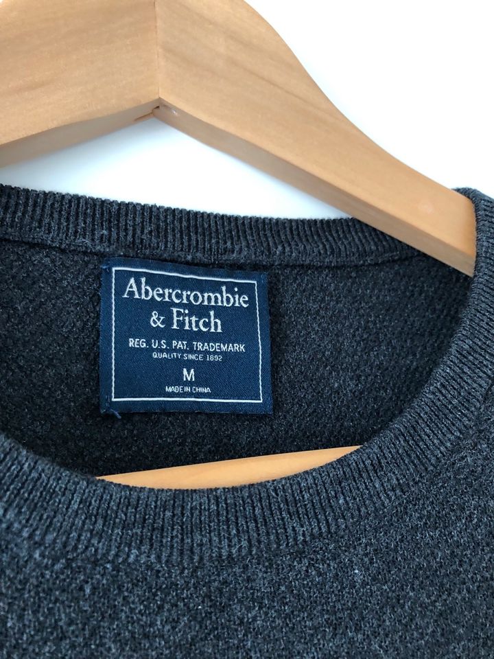 Abercrombie & Fitch Pullover M anthrazit/grau in Leinfelden-Echterdingen