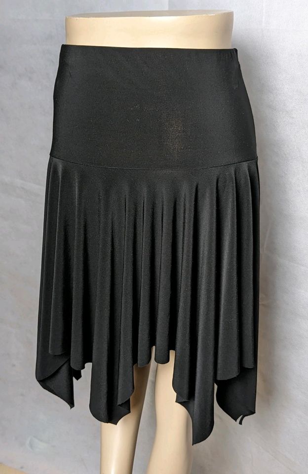 Zara - Zipfelrock asymmetrisch Schwarz M-LCasual Style in Michelau i. OFr.