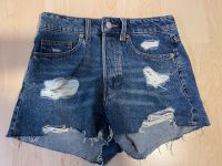 Jeansshorts, H&M, S 36 Damen Mädchen, kurz Löcher Knöpfe Rheinland-Pfalz - Niederfischbach Vorschau