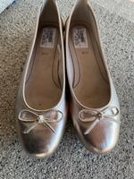 Goldene Ballerinas Schuhe Gr.37 Bayern - Ergolding Vorschau