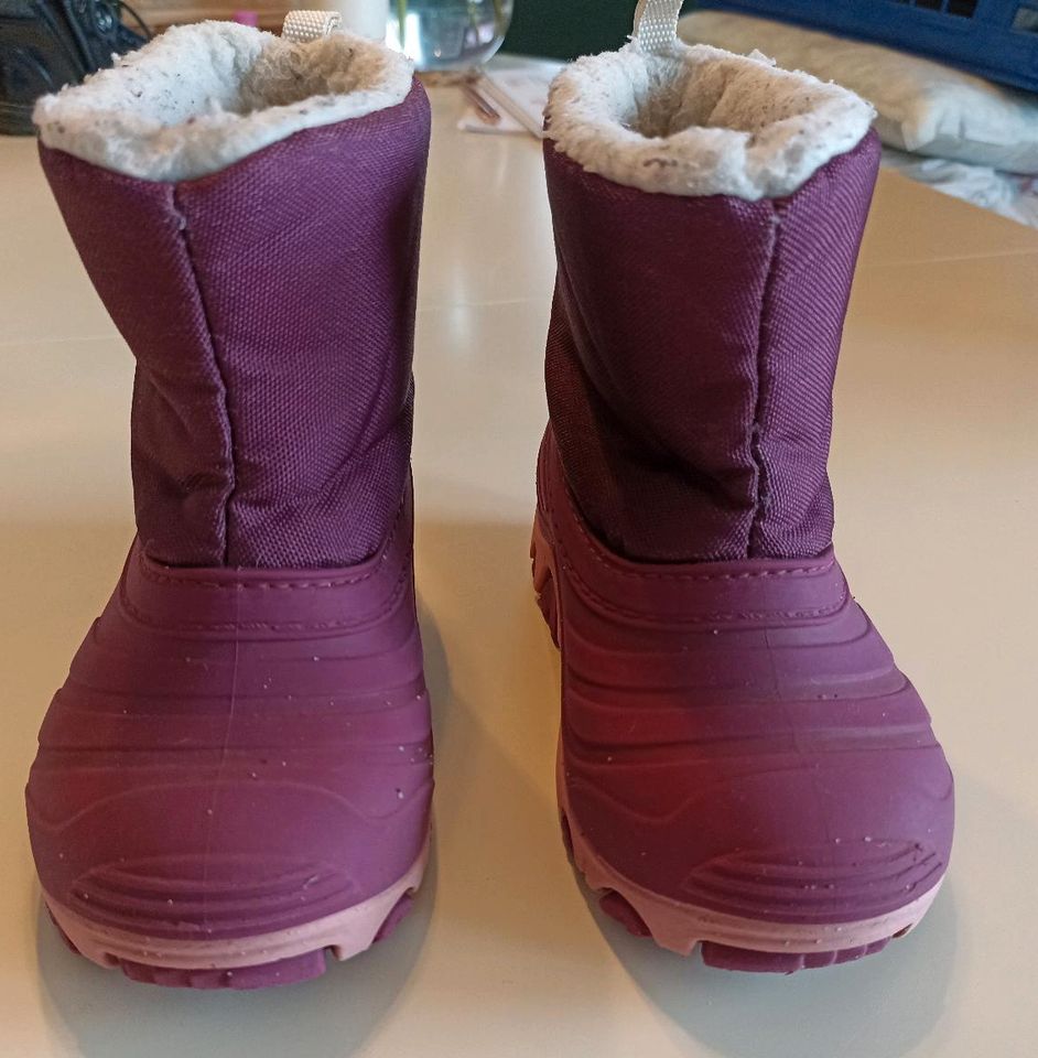 Schuhe Stiefel Boots Winter in Größe 24 und 25 Mädchen in Penzlin