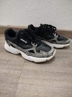 Adidas Turnschuhe Gr. 39 ⅓ ••schwarz•• Dortmund - Lütgendortmund Vorschau