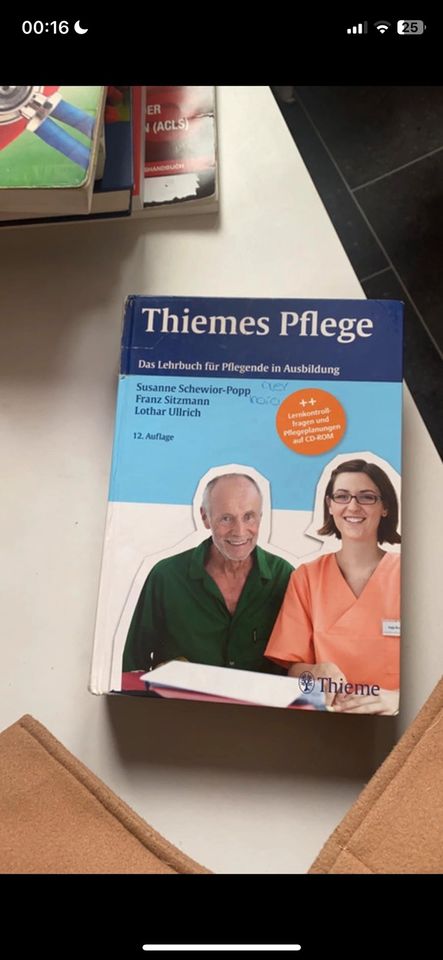 Thiemes Pflege 12 Auflage in Kirtorf