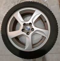 Firestone Allwetterreifen 215/50 R17 95W auf Original Volvo Alufe Brandenburg - Ahrensfelde Vorschau