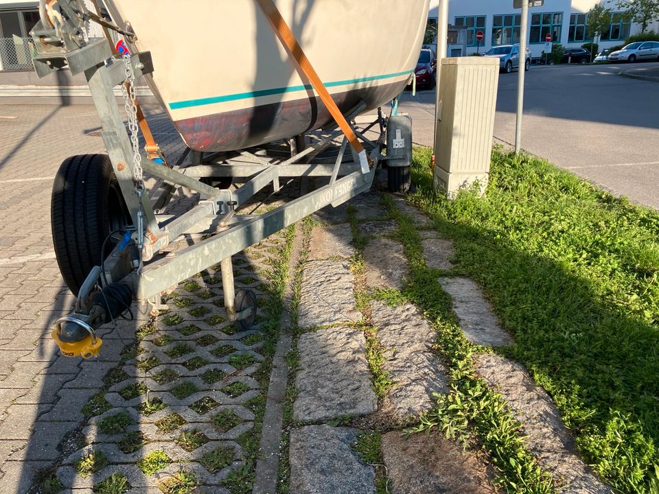 Bootsanhänger Bootstrailer Harbeck 1500kg in Unterhaching