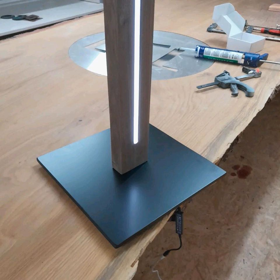 Stehlampe LED Holz u Metall in Crimmitschau