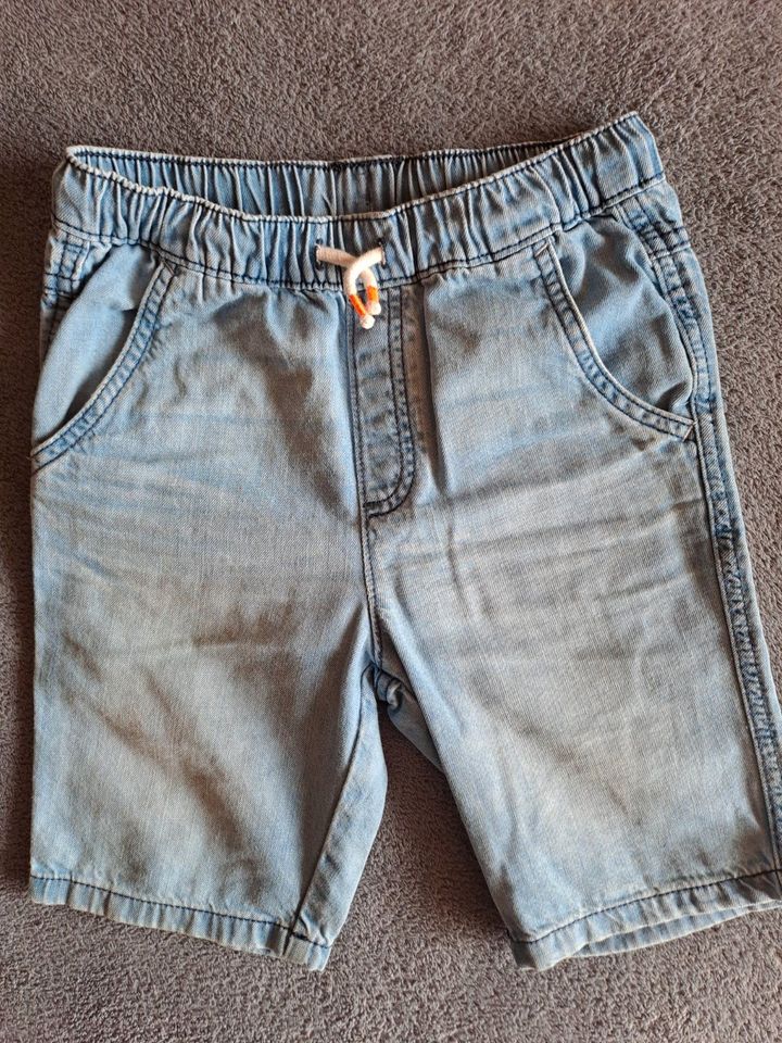 Jeans Shorts kurze Hose Zara Gr 122 in Hamburg