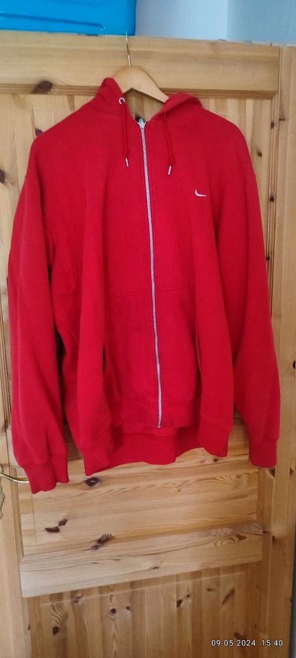 Nike Hoodie in Velbert