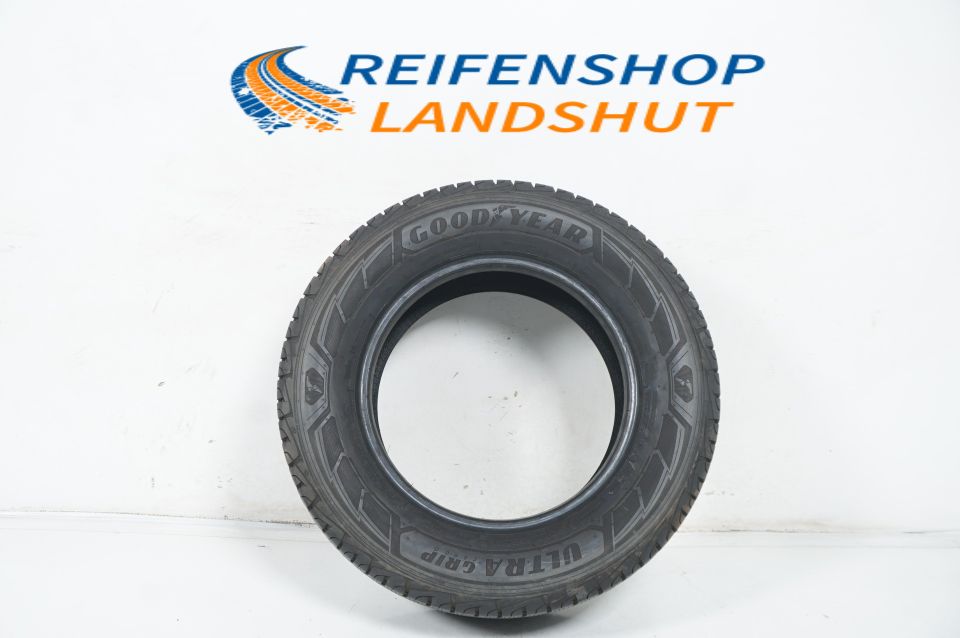 1x Winterreifen 235 65 16C Zoll Goodyear DOT20 ca.5 mm in Ergolding